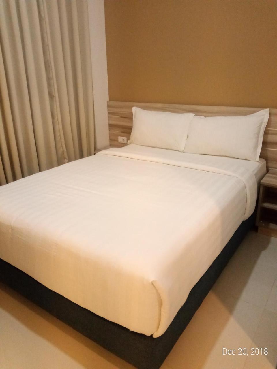 Figtree Hotel Iloilo City Dış mekan fotoğraf